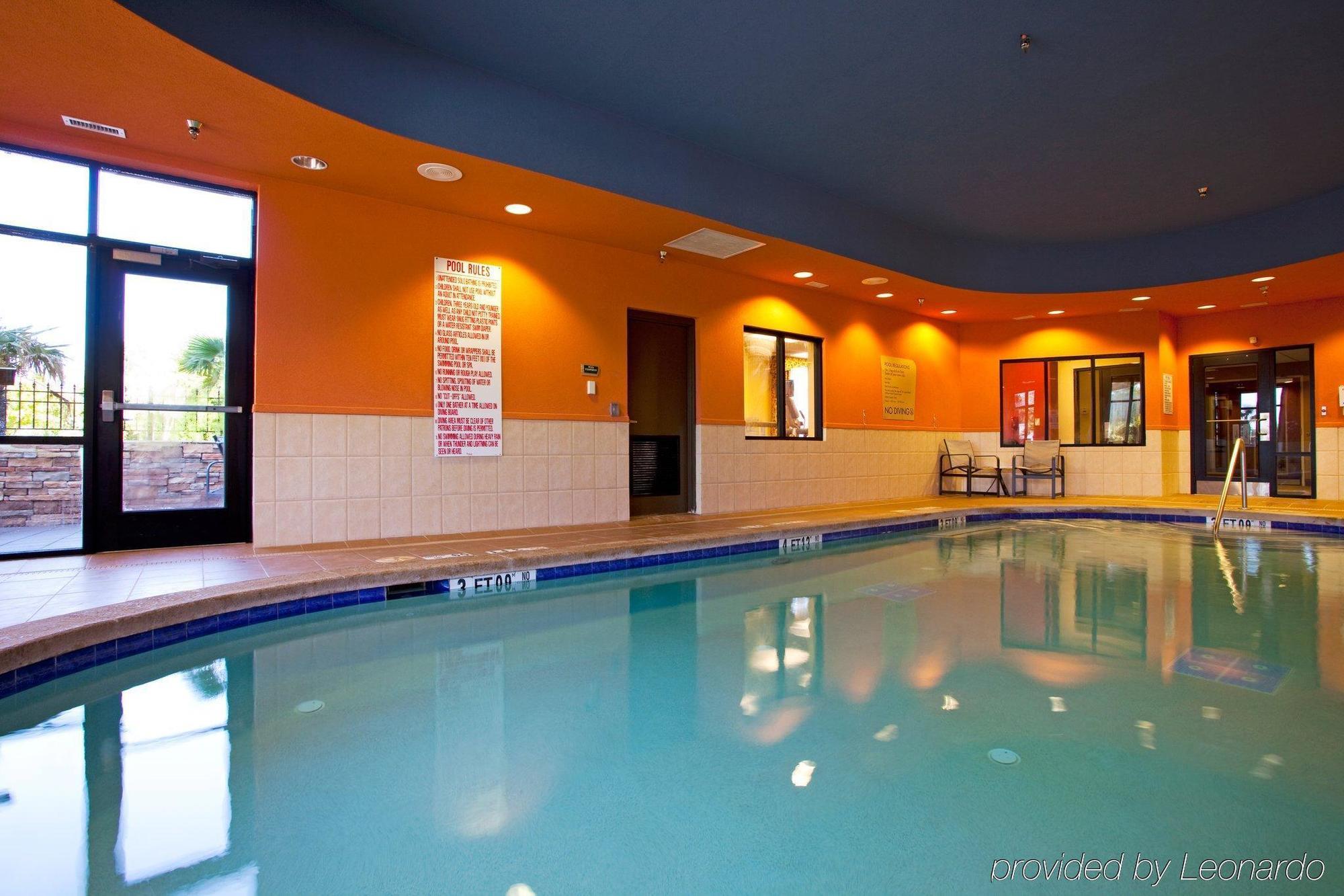 Holiday Inn Hotel & Suites Stockbridge-Atlanta I-75 By Ihg Exteriör bild