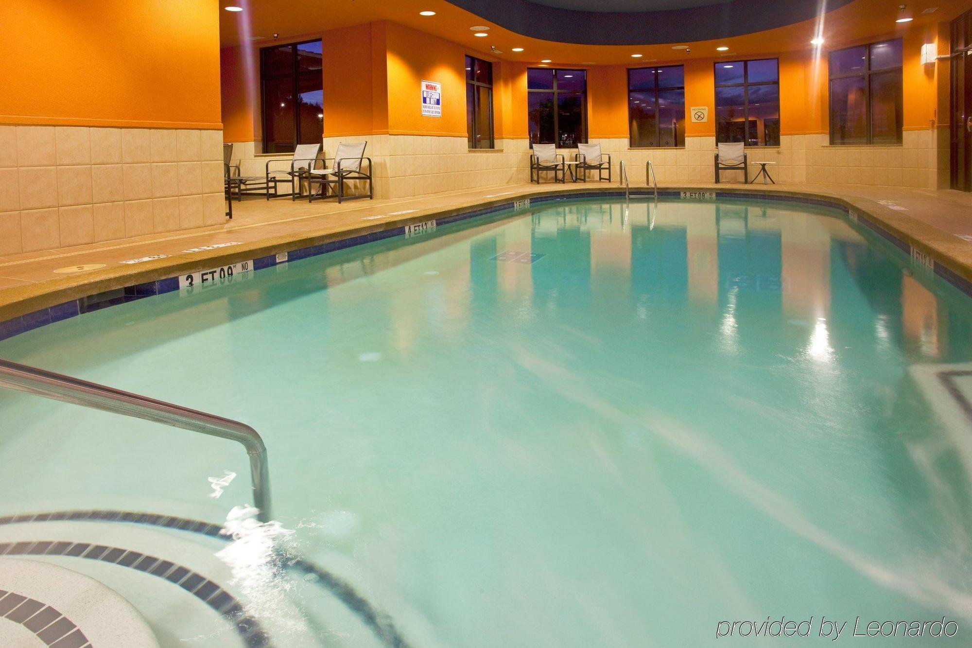 Holiday Inn Hotel & Suites Stockbridge-Atlanta I-75 By Ihg Exteriör bild